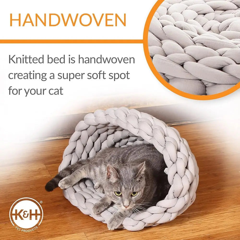 Handwoven Knitted Round Pet Bed For Cats And Kittens