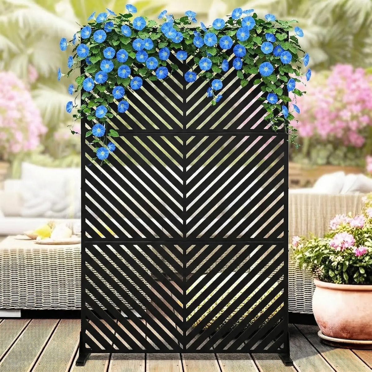 Freestanding Metal Garden Privacy Screen With Laser Cut Design